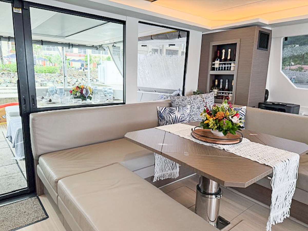 Crewed Catamaran SOMMER photo 6