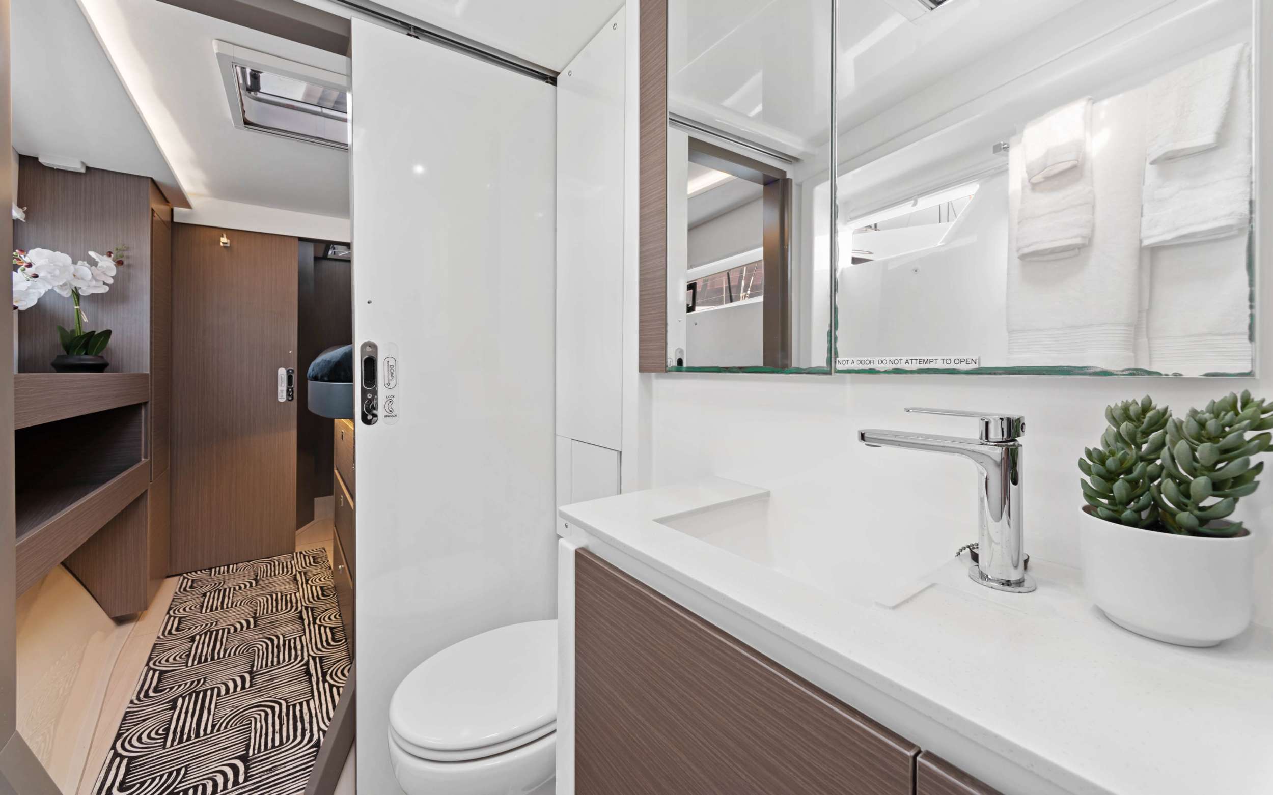 Crewed Catamaran SOMMER photo 8