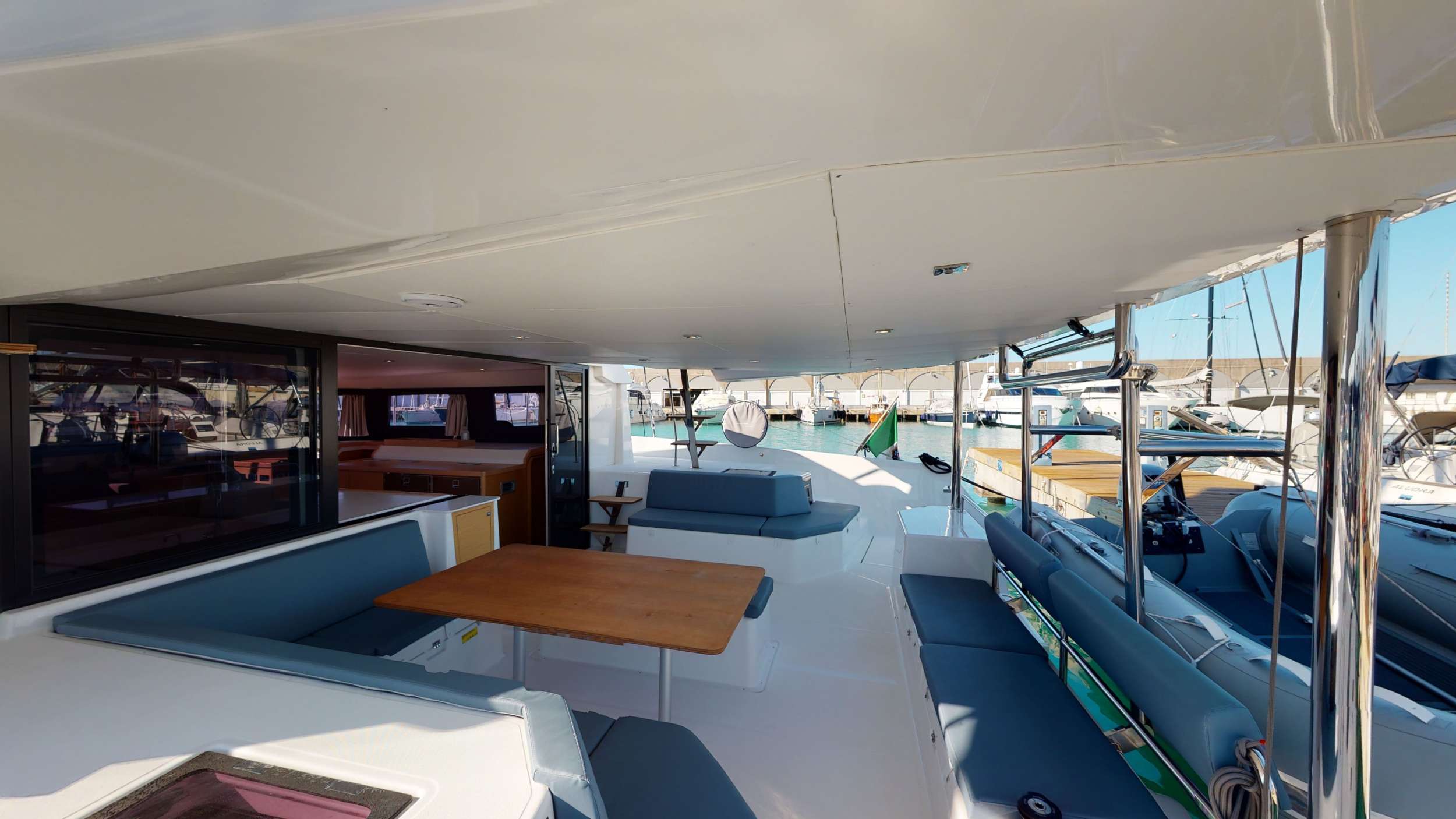 Crewed Catamaran SONIA photo 3