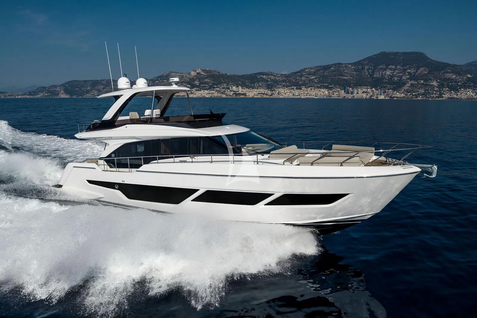 Luxury Crewed Motor Yacht SONIC photo 3