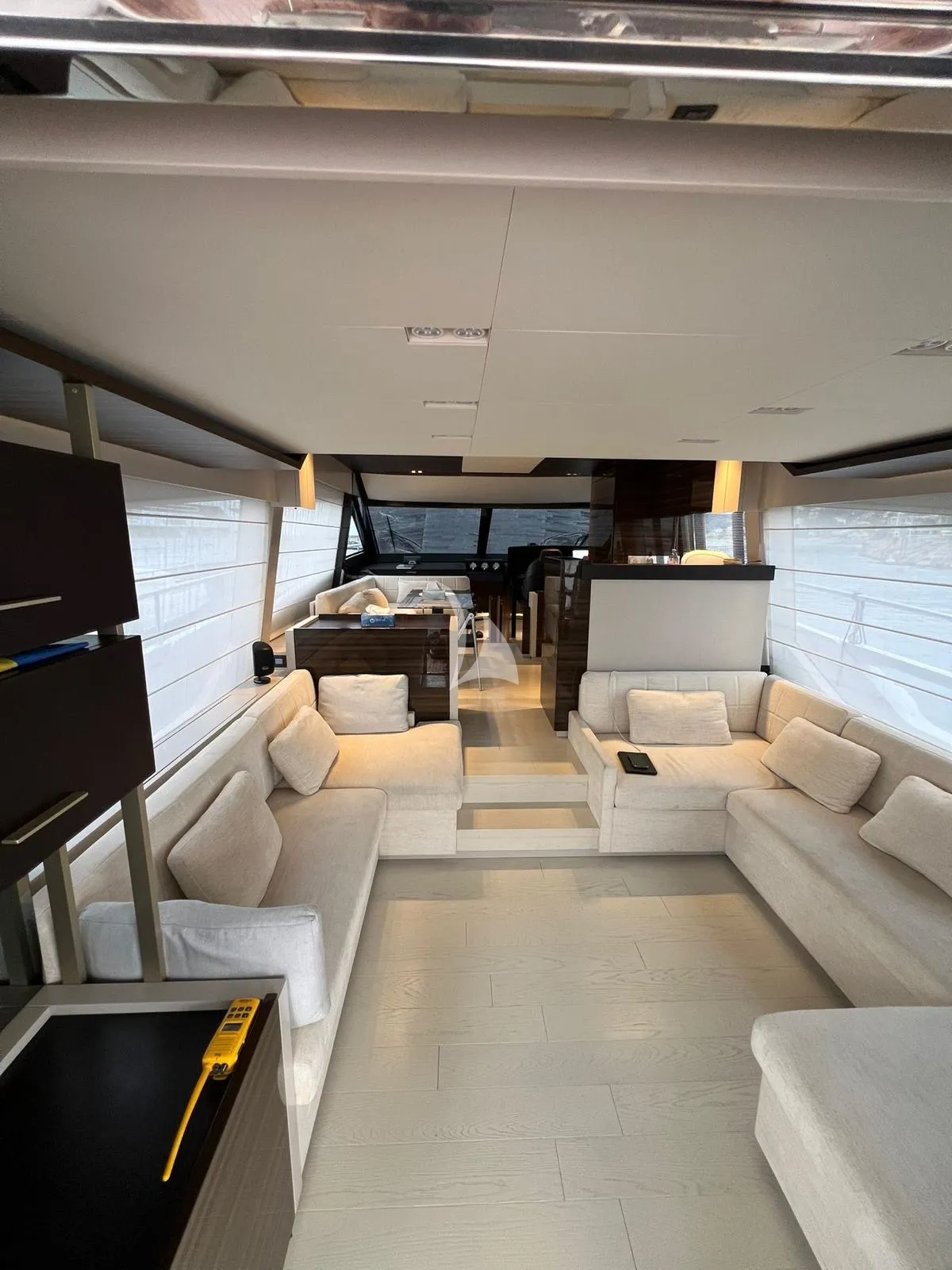 Luxury Crewed Motor Yacht SONIC photo 7