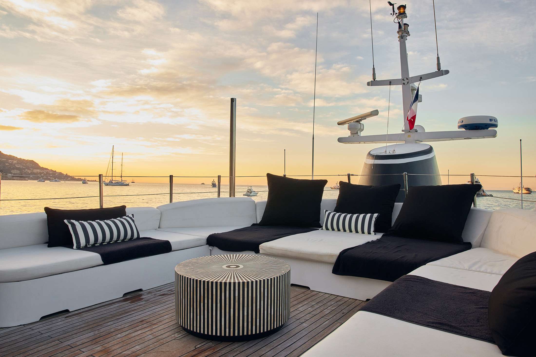 Luxury Crewed Motor Yacht SOUNION II photo 3