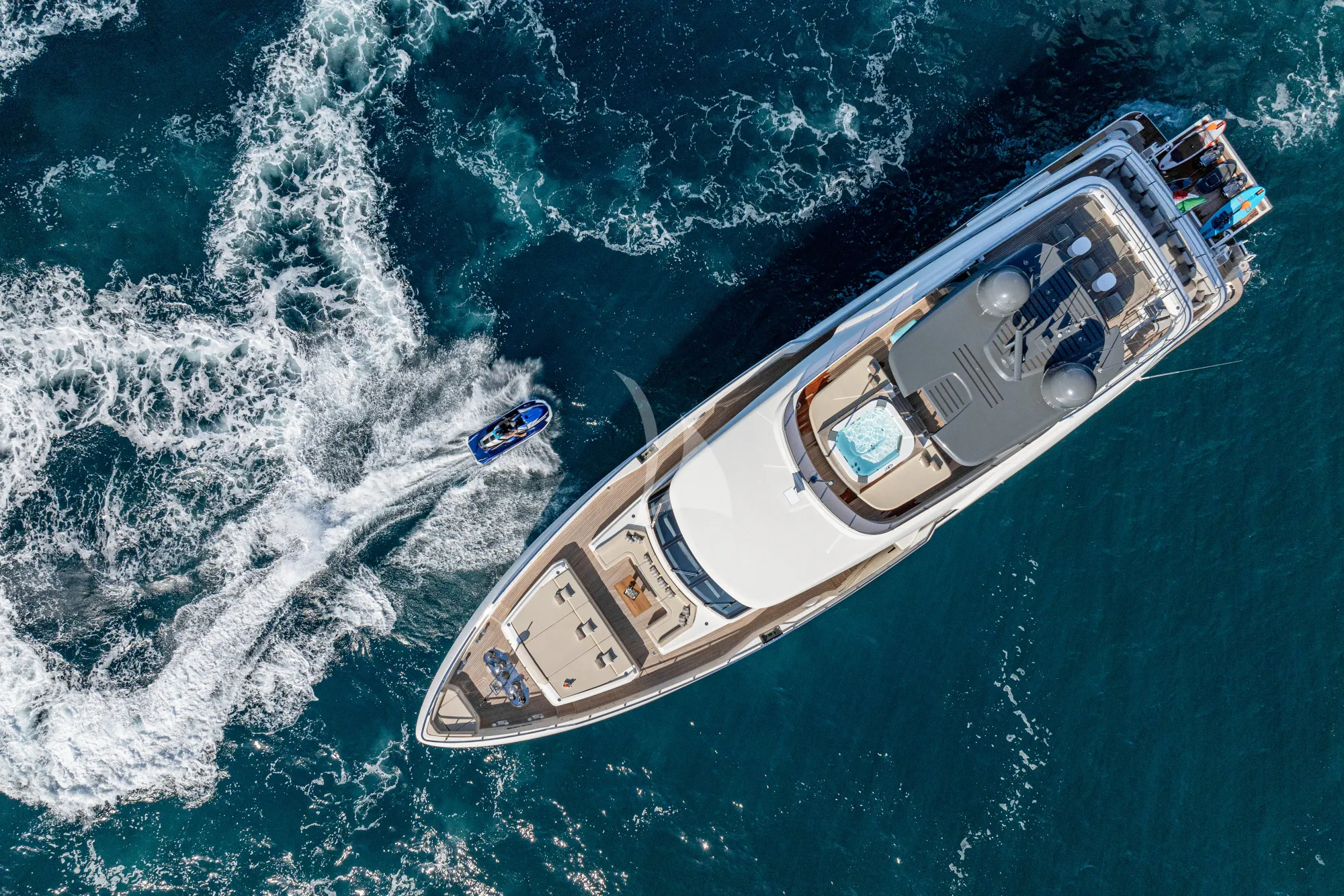 Luxury Crewed Motor Yacht SOUTH photo 3