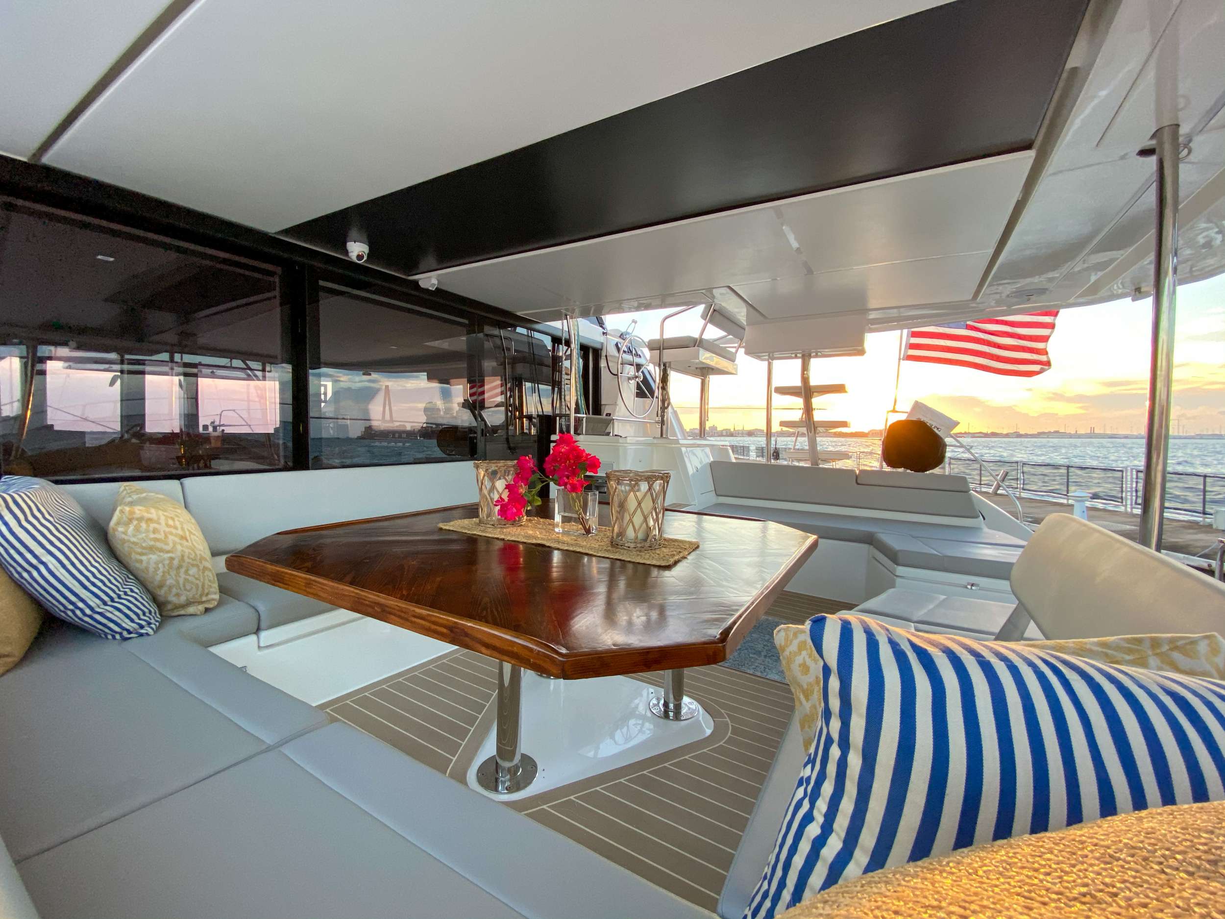 Crewed Catamaran SOUTHERN CHARM photo 5