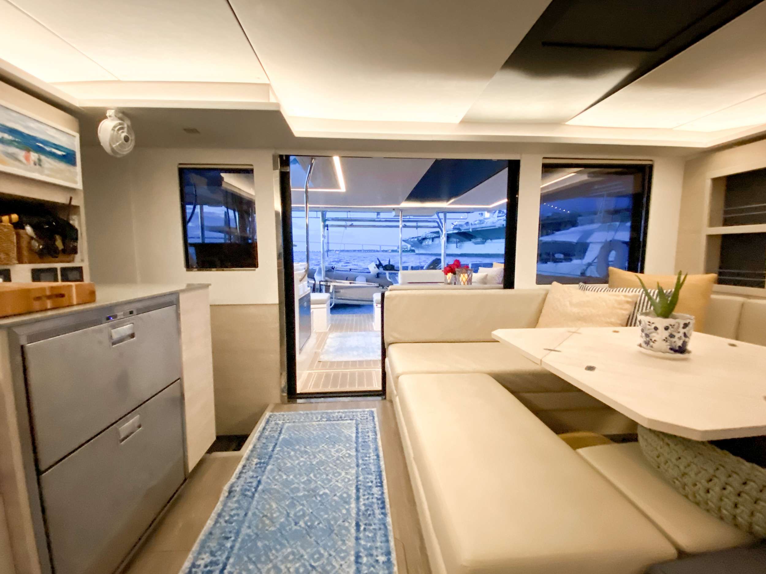 Crewed Catamaran SOUTHERN CHARM photo 8