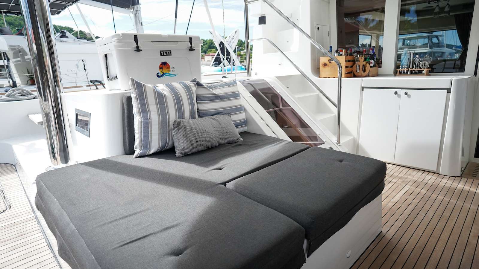 Luxury Crewed Catamaran SOUTHERN COMFORT photo 3