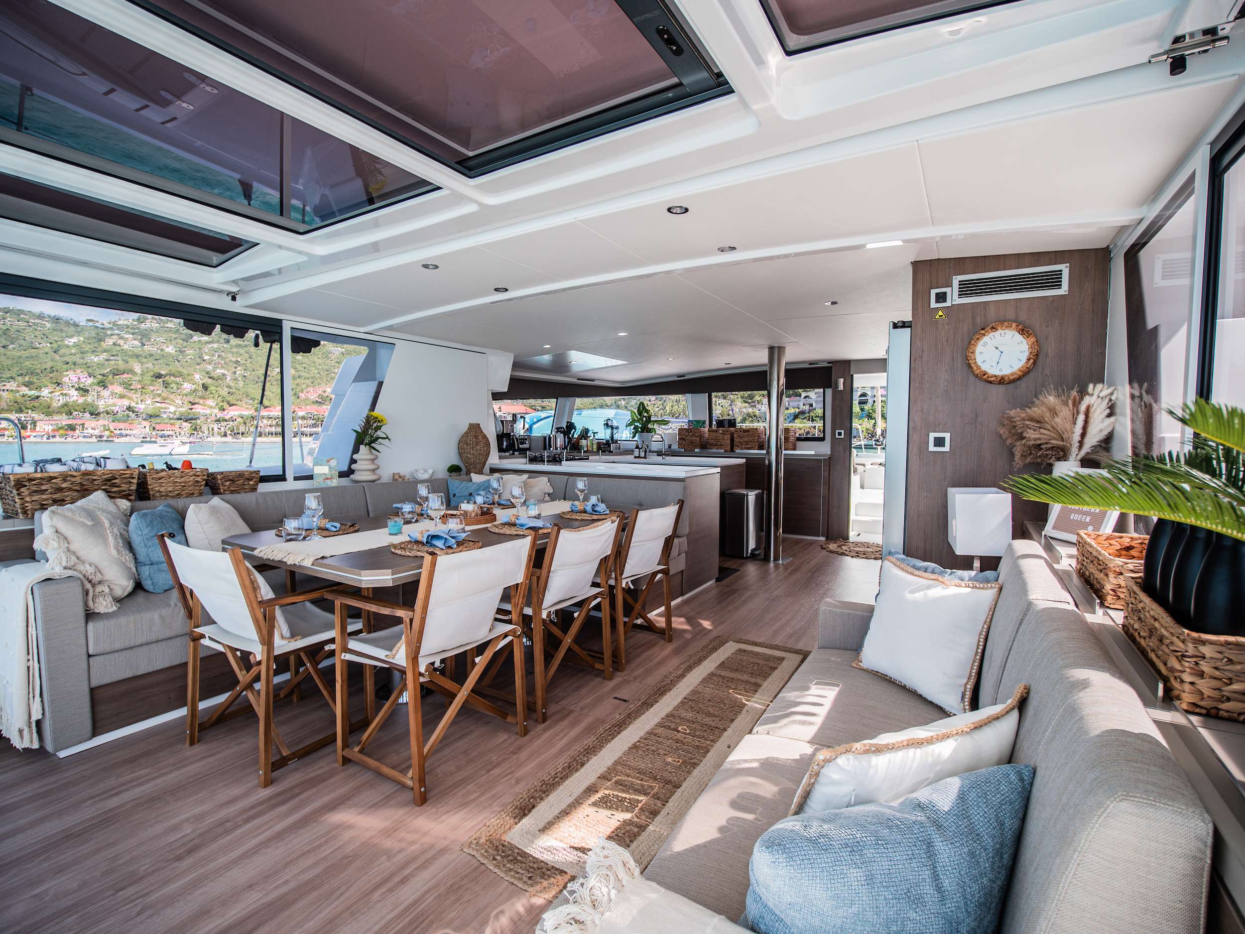 Luxury Crewed Catamaran SOUTHERN QUEEN photo 5