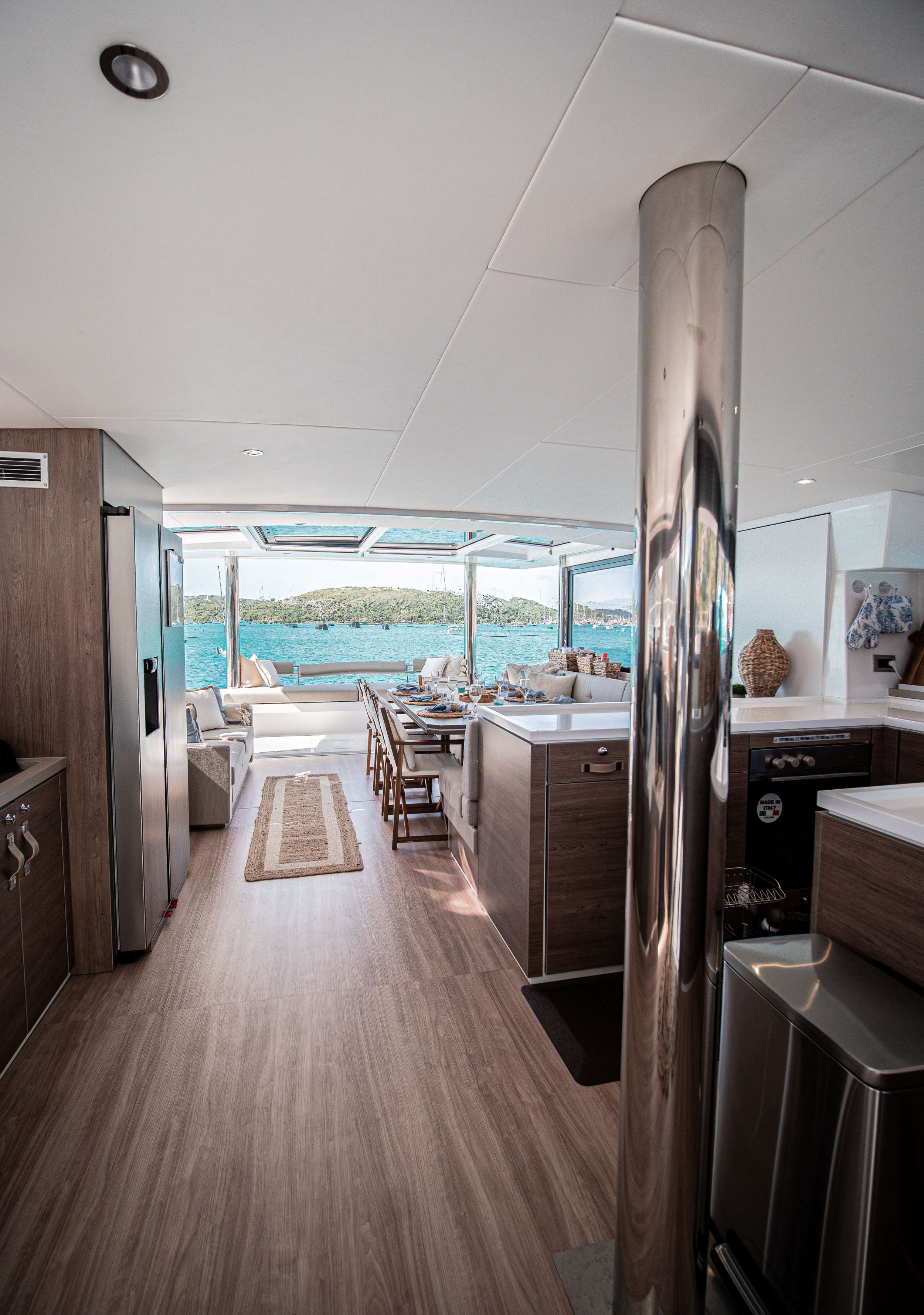 Luxury Crewed Catamaran SOUTHERN QUEEN photo 6