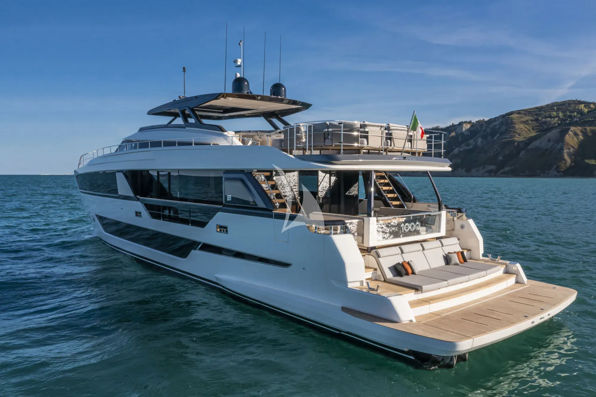 Luxury Crewed Motor Yacht SPICA photo 7