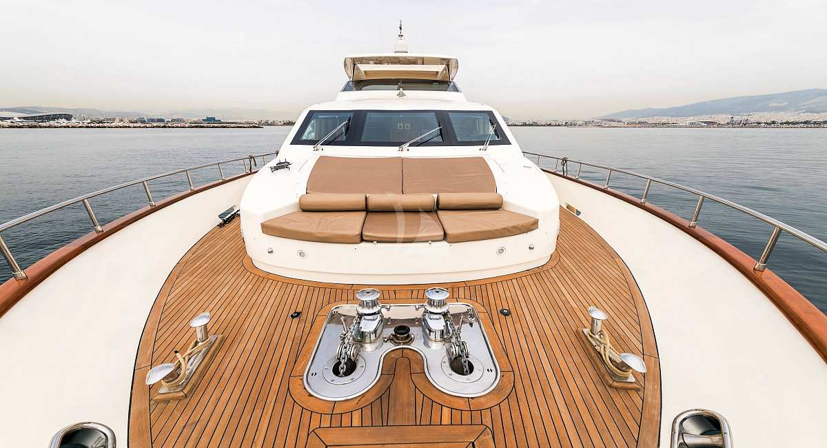 Luxury Crewed Motor Yacht STAR LINK photo 8