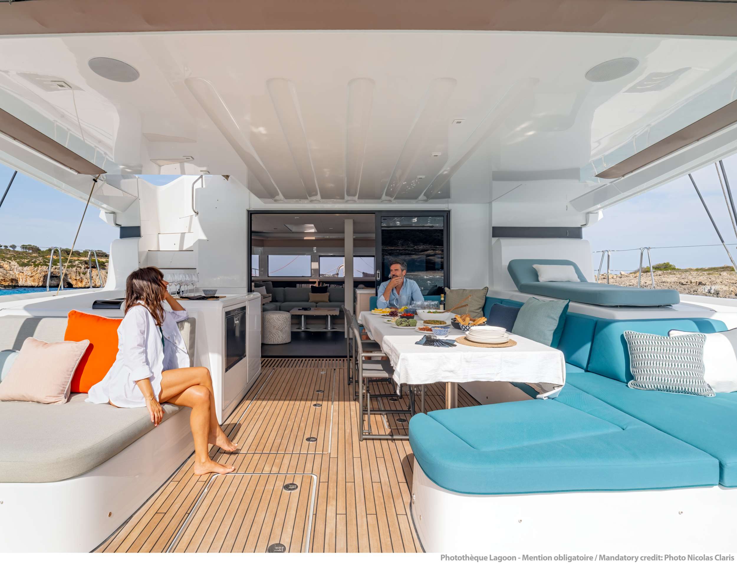 Luxury Crewed Catamaran STAR LINK photo 4