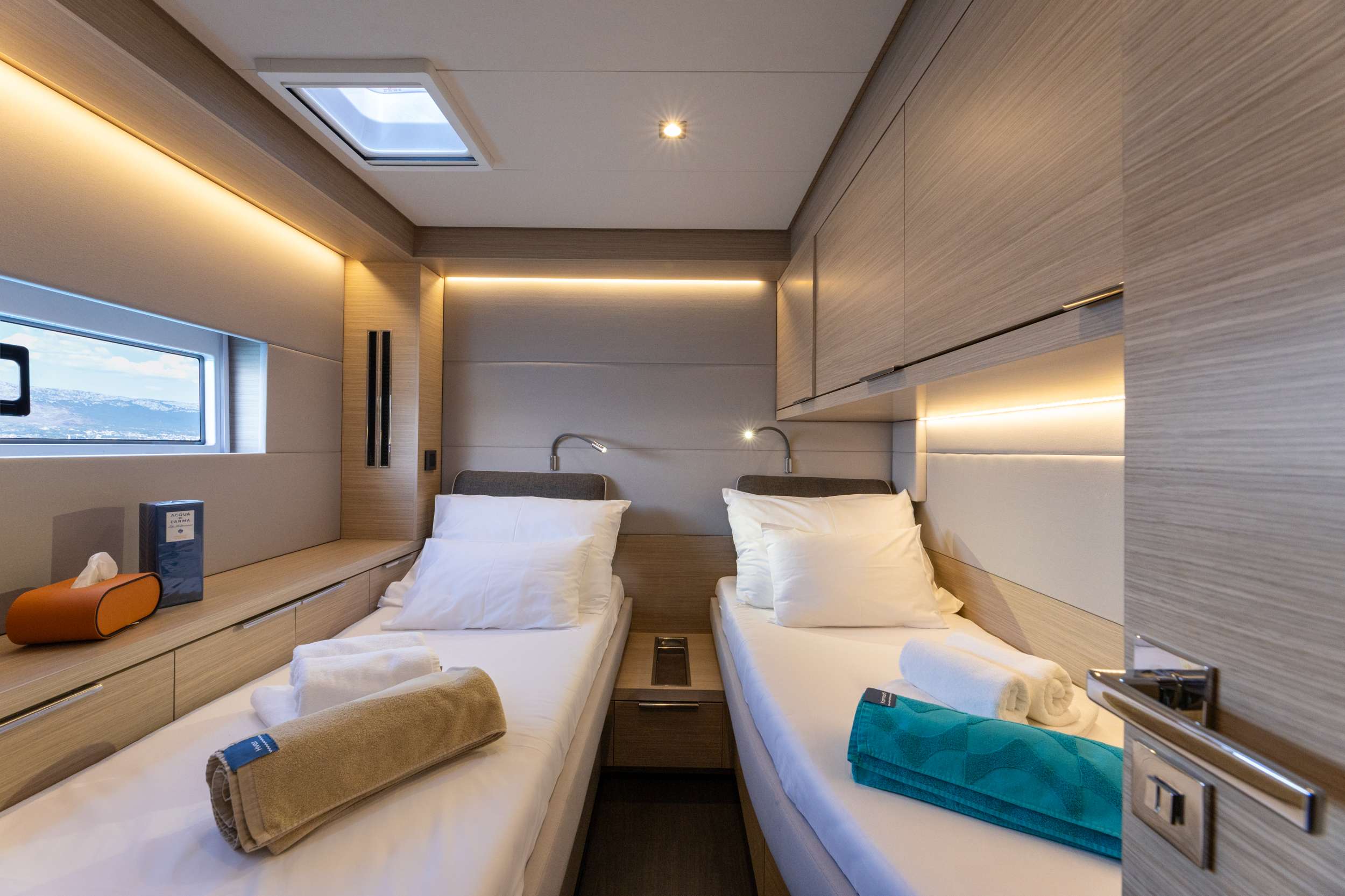 Luxury Crewed Catamaran STAR LINK photo 8