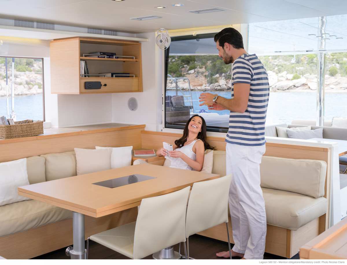 Crewed Catamaran STARLIGHT photo 3