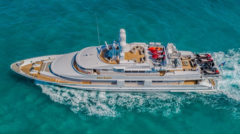 Luxury Crewed Motor Yacht STARSHIP photo 7