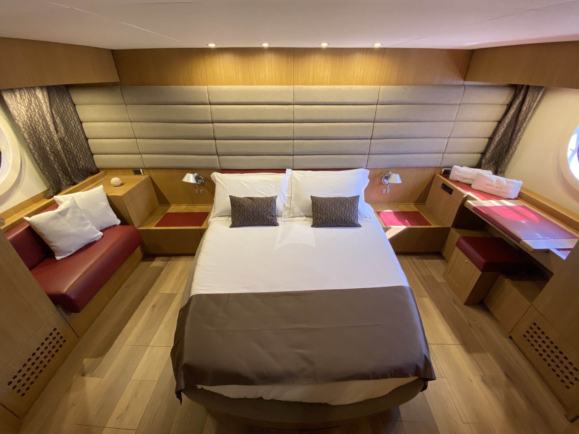Luxury Crewed Motor Yacht STAY MINE photo 5