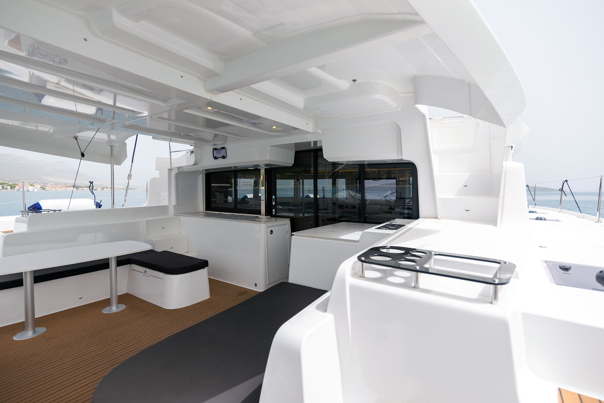 Bareboat Catamaran SUMMER MAGIC photo 6