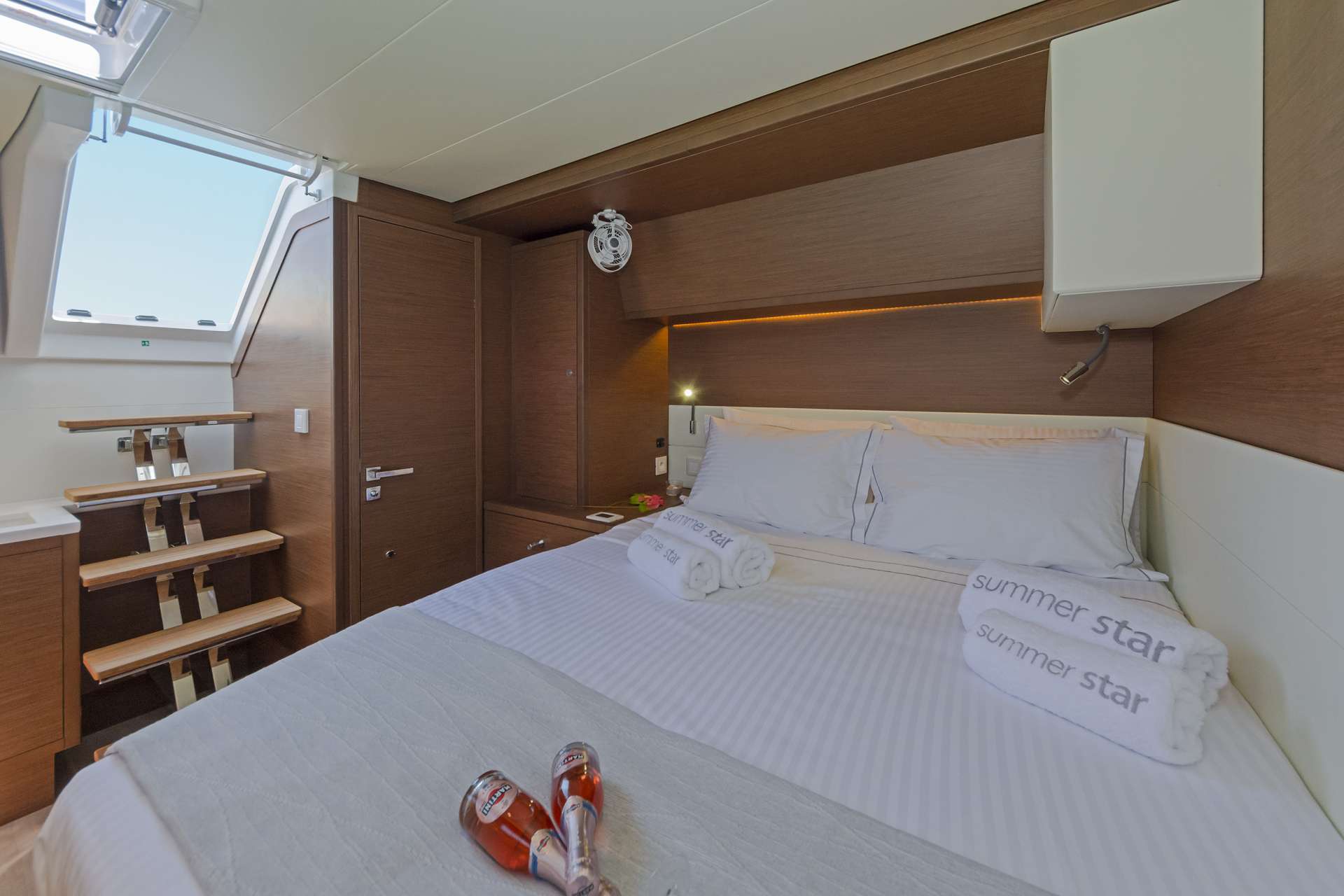 Luxury Crewed Catamaran SUMMER STAR photo 3