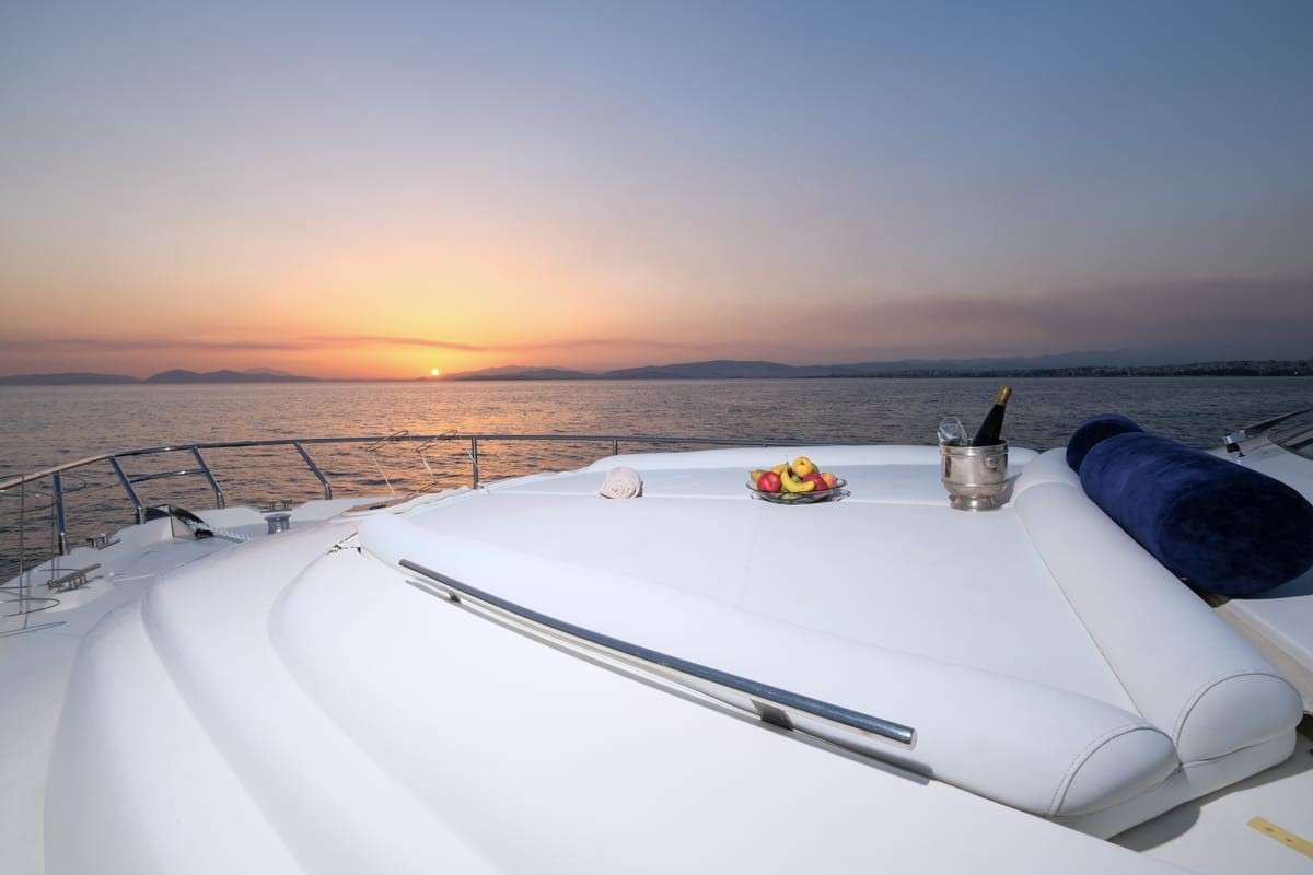 Crewed Motor Yacht SUMMER THERAPY photo 3