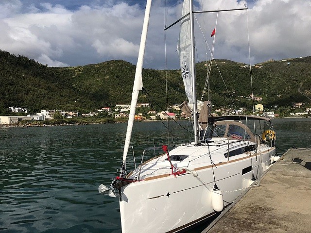 Bareboat Sailing Yacht Sun Odyssey 349