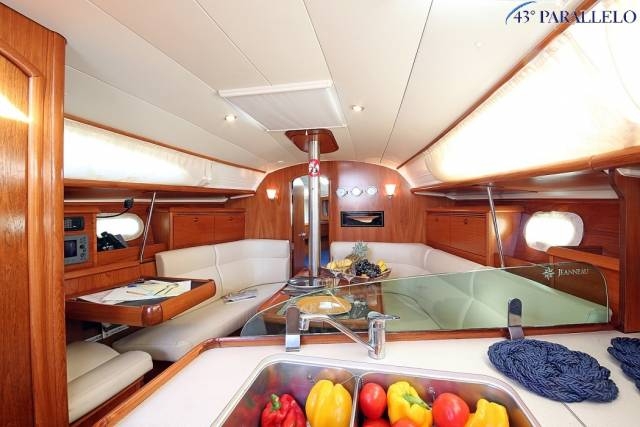 Bareboat Sailing Yacht Sun Odyssey 35 photo 4