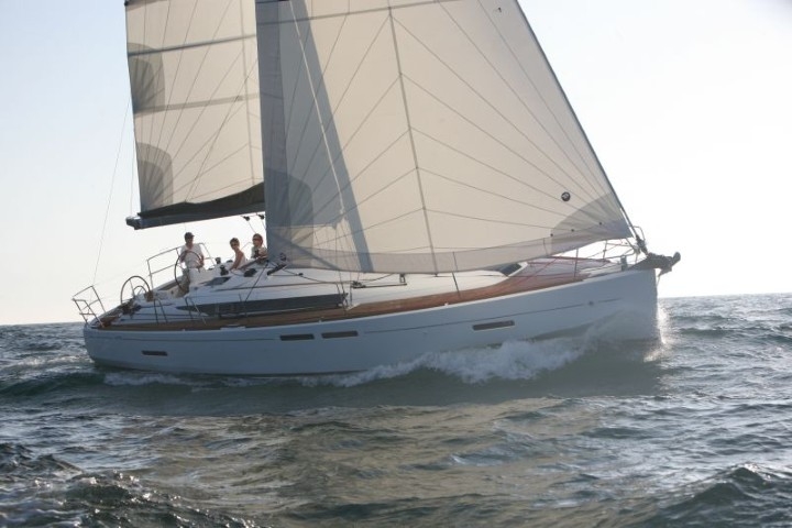 Bareboat Sailing Yacht Sun Odyssey 409