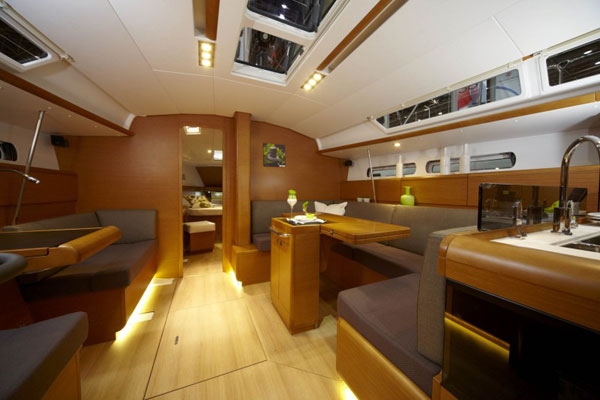 Bareboat Sailing Yacht Sun Odyssey 439 photo 3