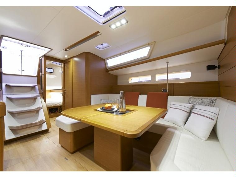 Bareboat Sailing Yacht Sun Odyssey 469 (2013/14) photo 5