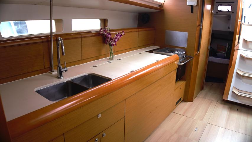 Bareboat Sailboat SUN ODYSSEY 469- 4 cabin photo 4