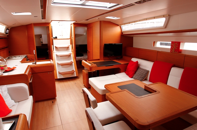 Bareboat Sailing Yacht Sun Odyssey 509 photo 7