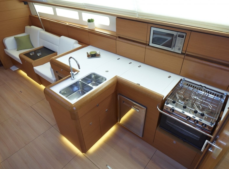 Bareboat Sailing Yacht Sun Odyssey 509 photo 8