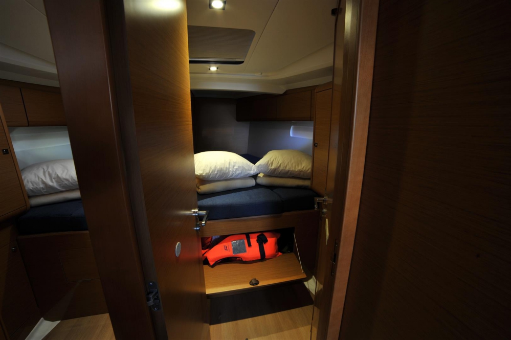 Bareboat Sailing Yacht Secret Love photo 6