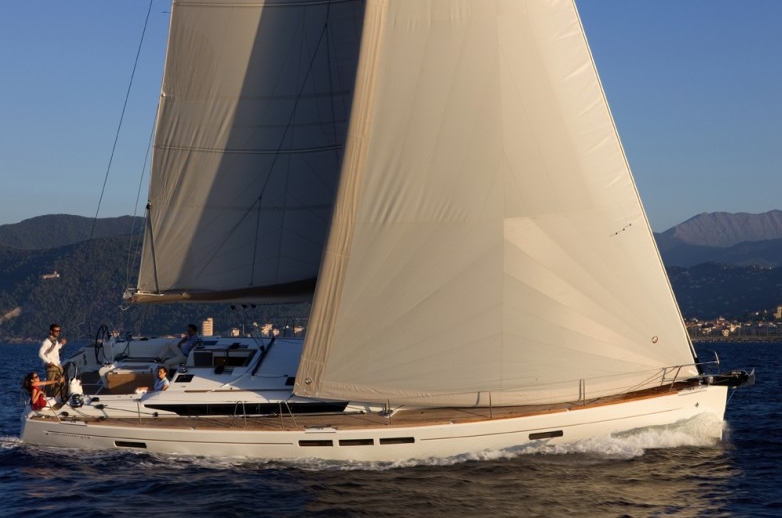 Bareboat Sailing Yacht Sun Odyssey 519 photo 4