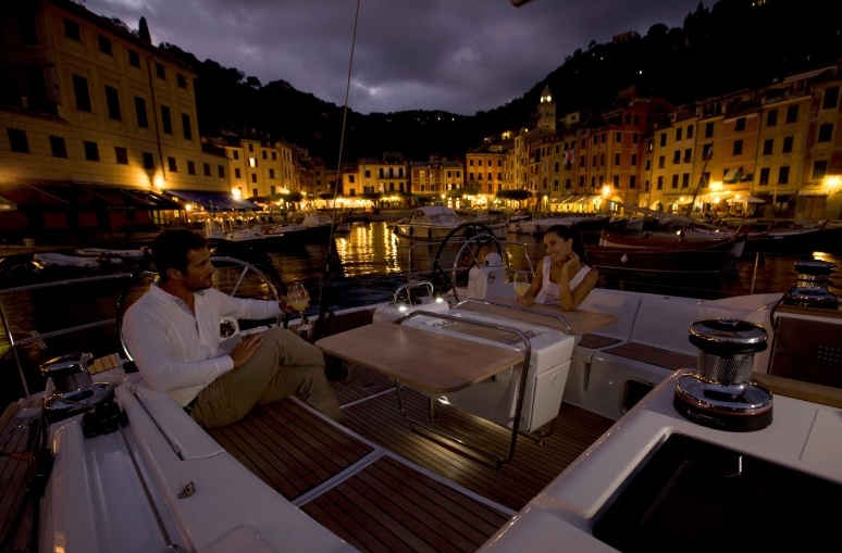 Bareboat Sailing Yacht Sun Odyssey 519 photo 5