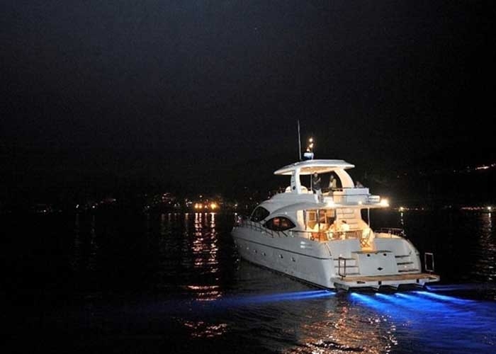 Crewed Motor Yacht Sunbird 80 photo 4