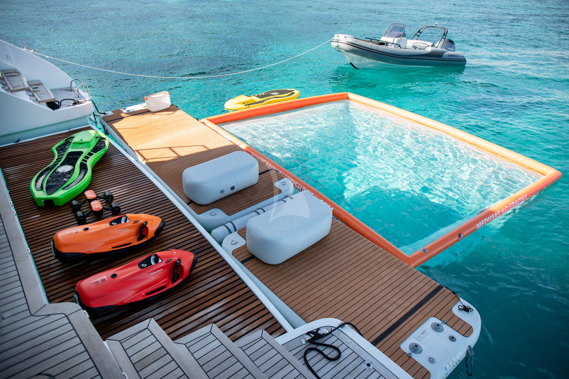 Luxury Crewed Catamaran SUNBREEZE photo 5