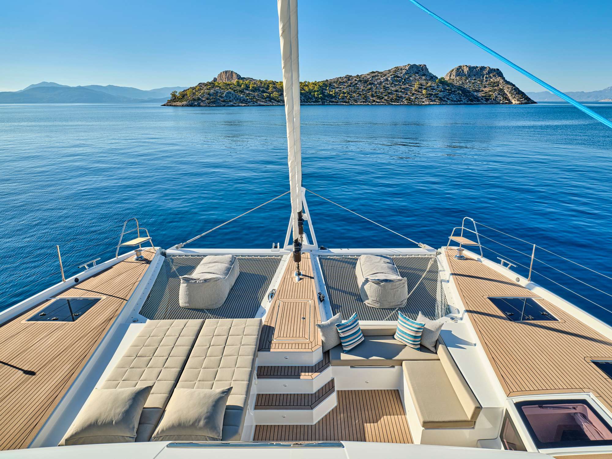 Crewed Catamaran SUNMOON photo 4