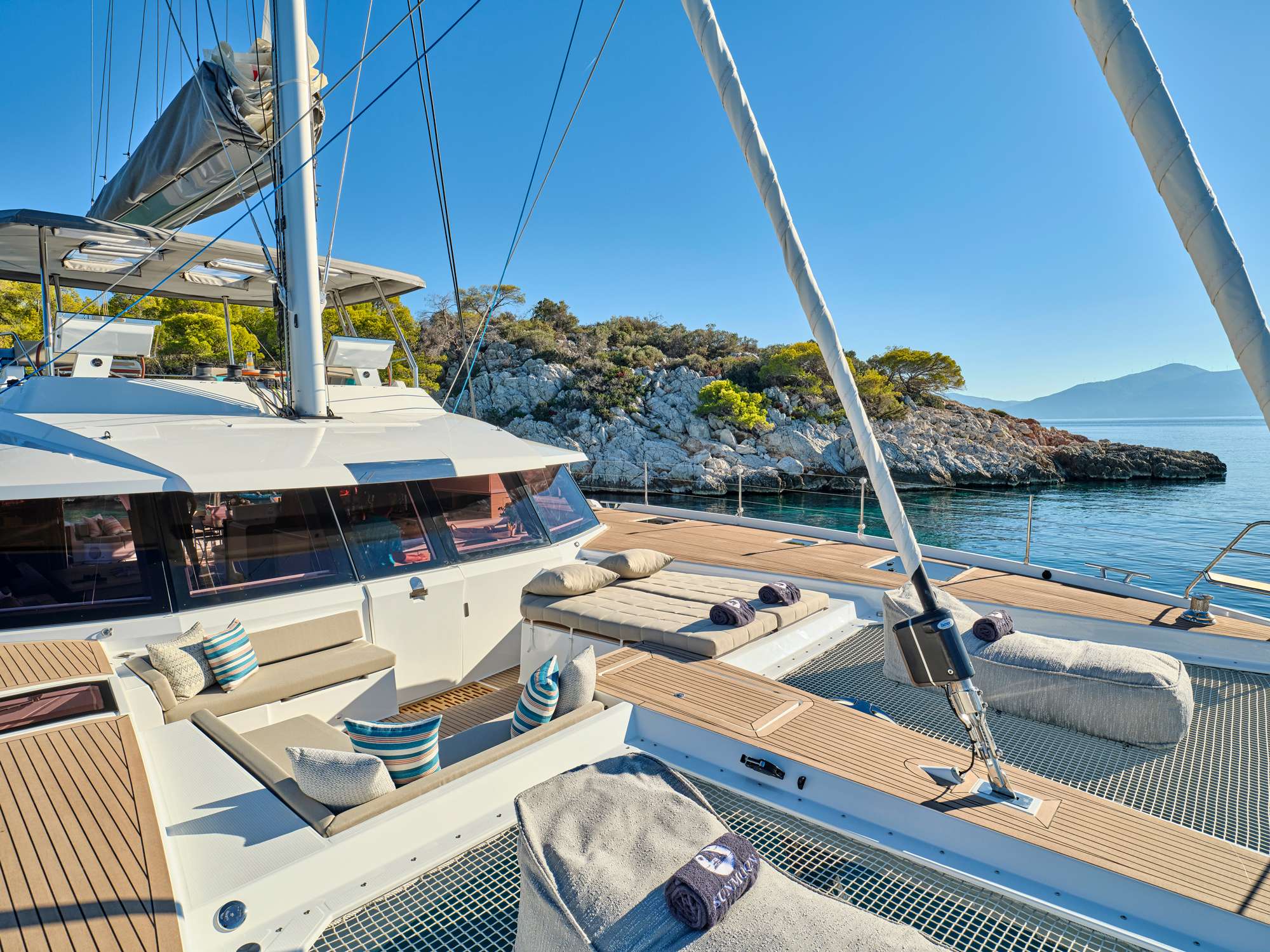 Crewed Catamaran SUNMOON photo 5