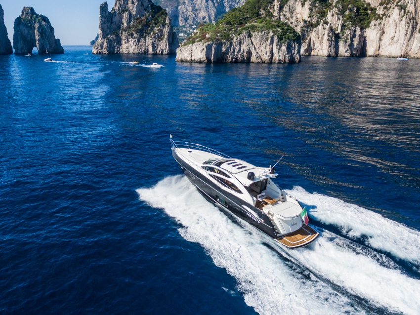 Crewed Motor Yacht Sunseeker 64 photo 3