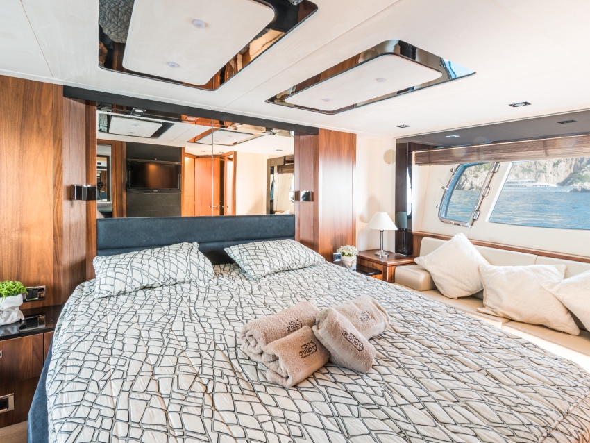 Crewed Motor Yacht Sunseeker 64 photo 8