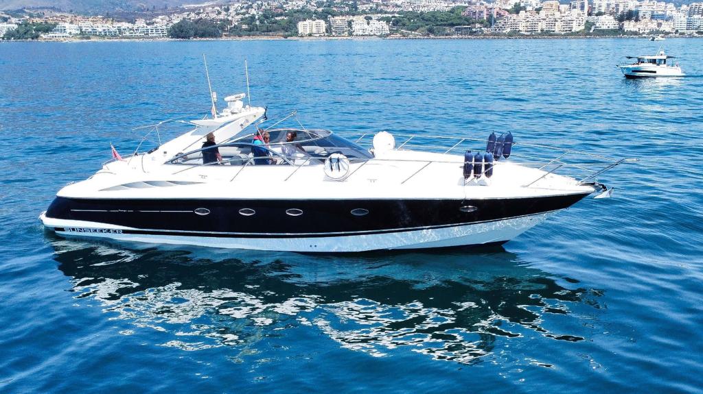 Crewed Motor Yacht SUNSEEKER CAMARGUE 50