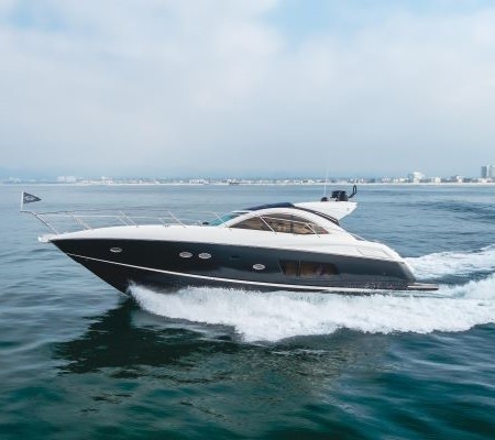 Crewed Motor Yacht Sunseeker Portofino 48 photo 3