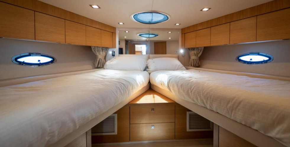 Crewed Motor Yacht Sunseeker Portofino 48 photo 8