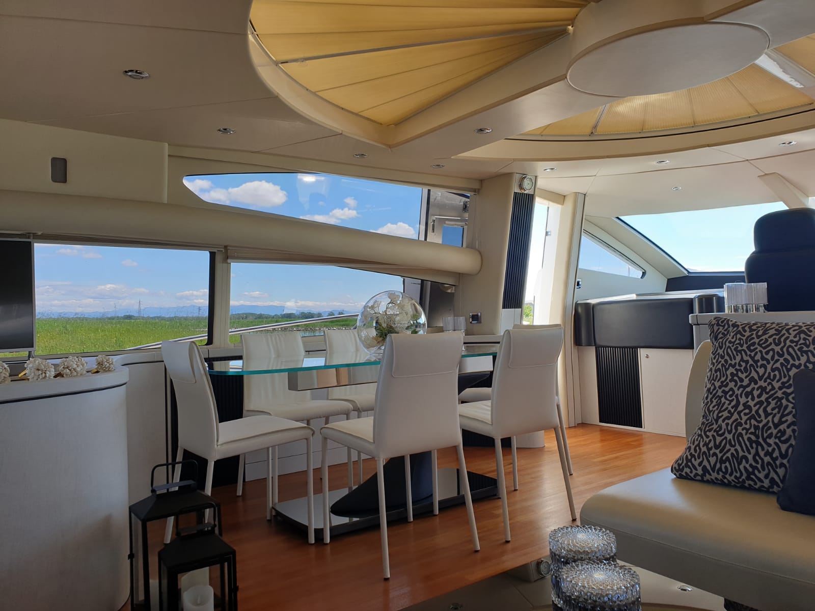 Crewed Motor Yacht Sunseeker Predator 68 photo 6