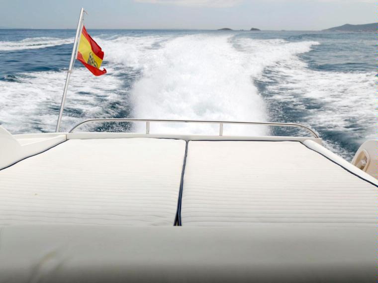 Crewed Motor Yacht Sunseeker Superhawk 50 photo 7