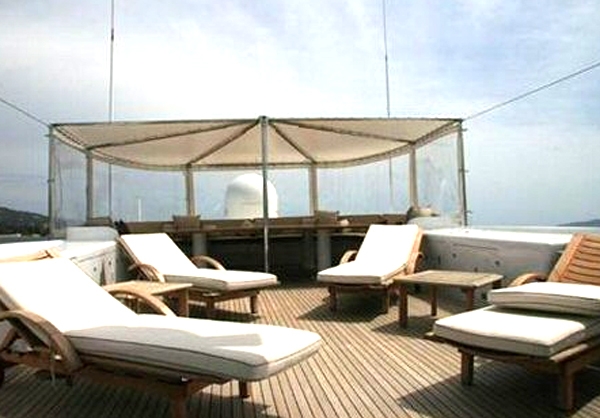 Crewed Motor Yacht SUPERFUN photo 7