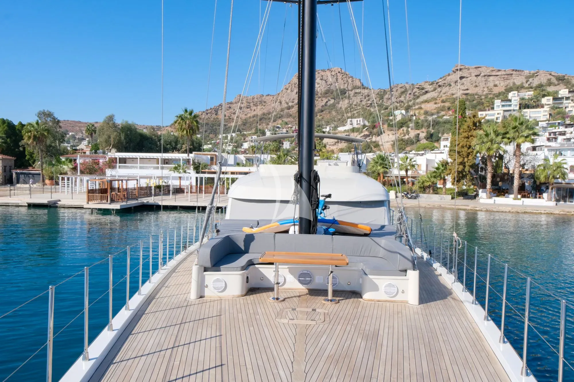Luxury Crewed Sailing Yacht SURREYA photo 6