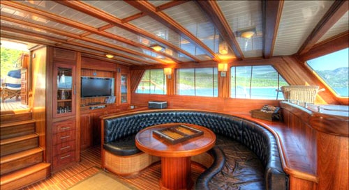 Crewed Sailing Yacht SWAY photo 6