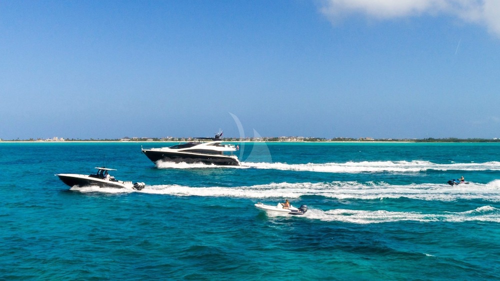 Luxury Crewed Motor Yacht SYNERGY photo 3