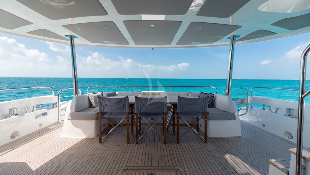 Luxury Crewed Motor Yacht SYNERGY photo 4