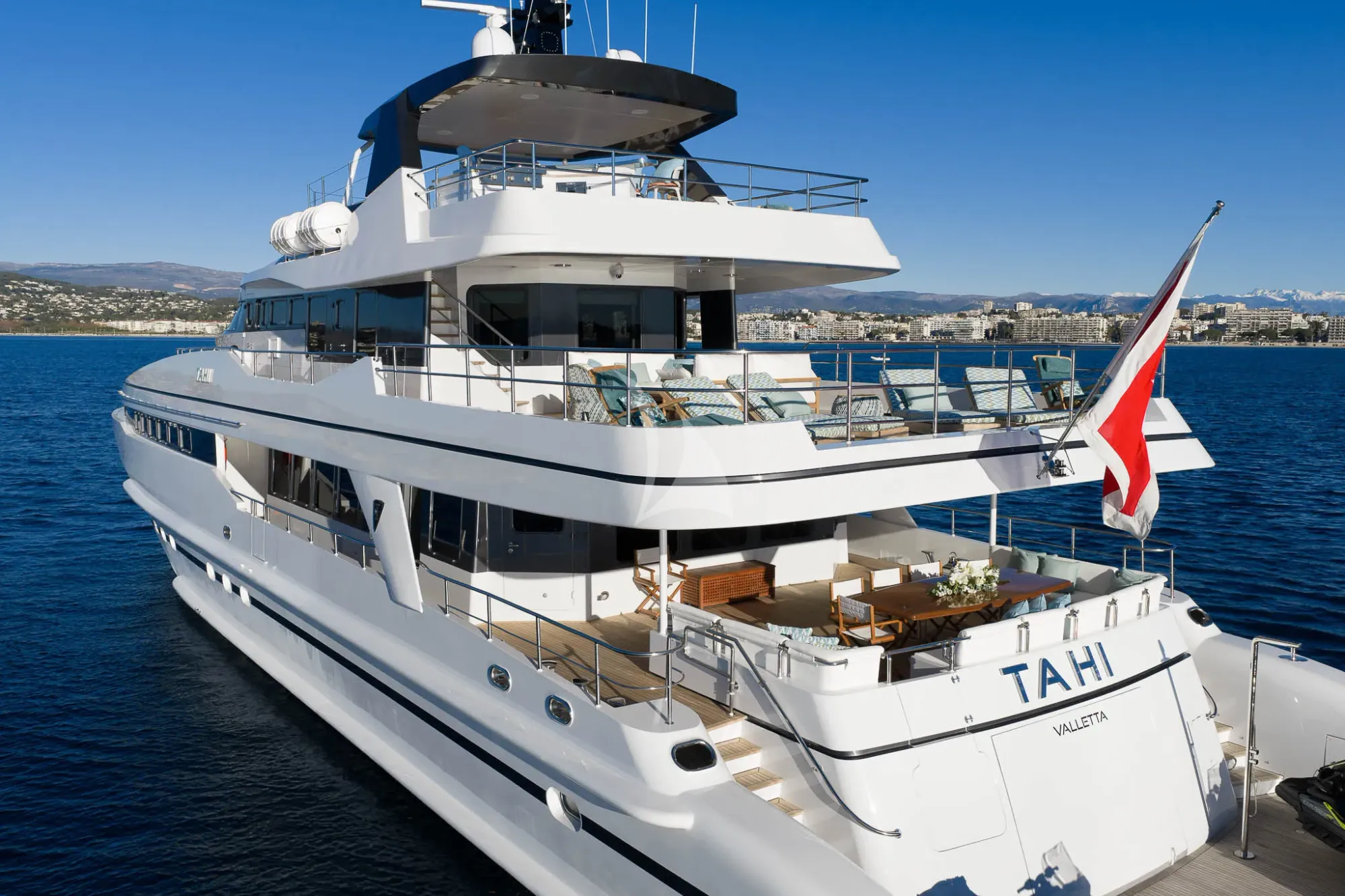 Luxury Crewed Motor Yacht TAHI photo 4